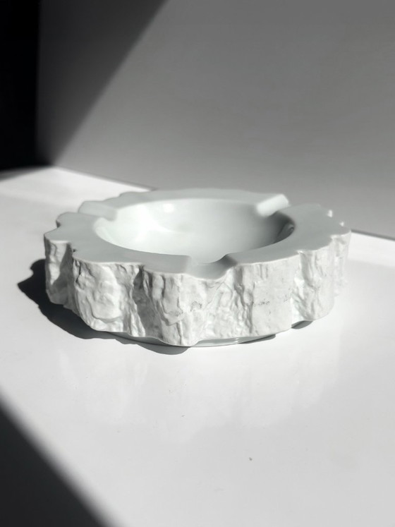 Posacenere vintage in porcellana, porcellana biscuit bianca, design brutalista, anni '70 – Ciotole, Porcelain (photo 4 of 5)