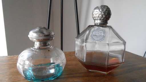 Parfum flessen 1915 - 2x -Sauzé Frères, genaamd "Chypre"