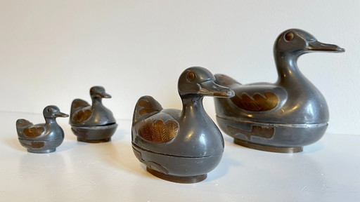 BOITES Famille CANARDS Vintage