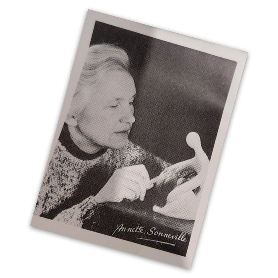 Image 1 of Afghaanse Windhond Sculptuur van Annette Sonneville, vintage honden beeld