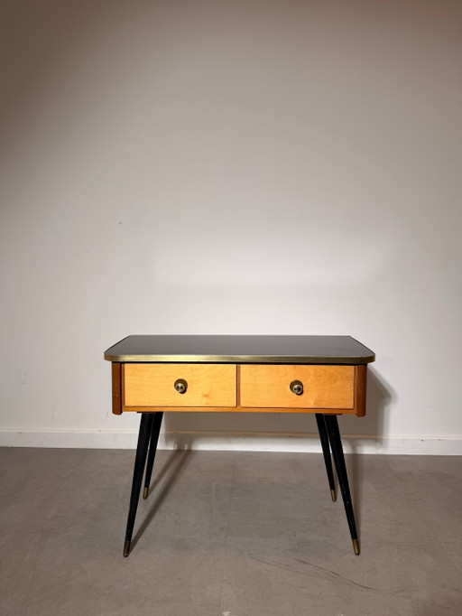 Table de chevet/table d'appoint vintage style milieu du siècle – bijzettafels