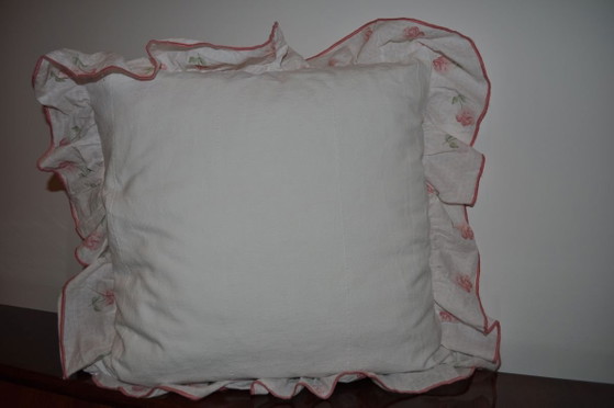 Vintage Rose Patterned Ruffled Cushion – Pillows (photo 3 of 4)
