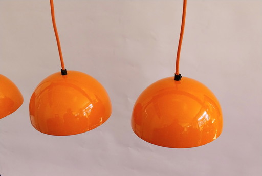 Trois lampes pendantes en forme de pot de fleurs Poulsen