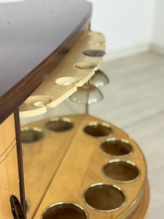 Image 1 of Bellissimo mobile bar/armadio/cassettiera/mobile bar vintage di metà secolo.