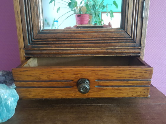 Antique French Art Deco brocante oak medicine cabinet with mirror – apothecary cabinet – wall cabinet (photo 4 of 15)