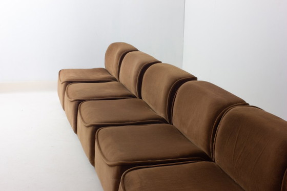 Image 1 of Canapé modulaire futuriste