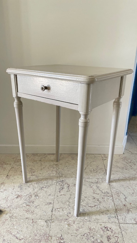 Image 1 of Comodino antico con 1 cassetto