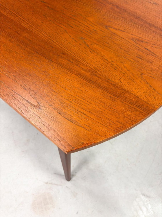 Round Milan Dining Table by Louis van Teeffelen – Wood (photo 16 of 19)