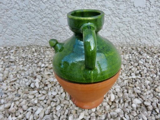 Brocca per l'acqua in terracotta smaltata verde, proveniente dal sud della Francia, anni '50.