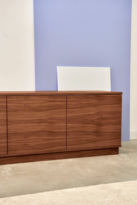 Image 1 of Dressoir gebeitst teak T-S08 4 paar deuren