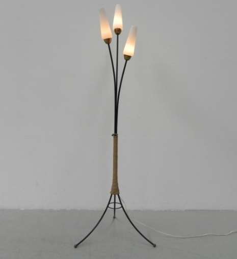 Lampadaire avec 3 abat-jour en verre