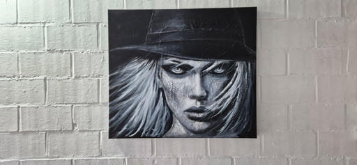 Traces Of What Remains - Acrylic on Linen Canvas Painting – schilderijen tekeningen, Aluminium (photo 2 of 9)