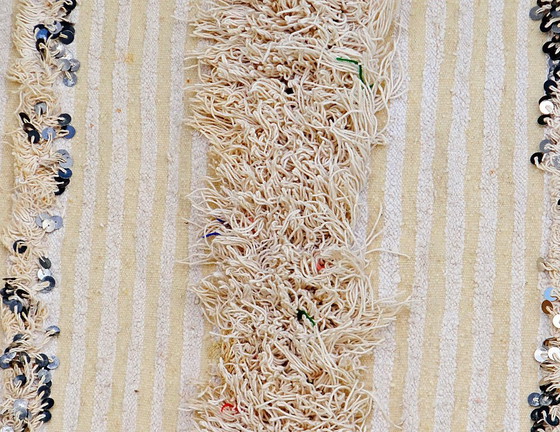 Image 1 of Marokkanischer Berberteppich handira 260x130 cm wendbar aus Wolle und Pailletten