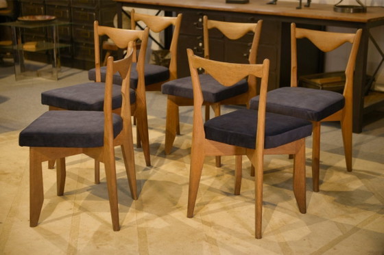 Image 1 of "Set van 6 stoelen van Guillerme en Chambron voor uw huis, jaren 1950"