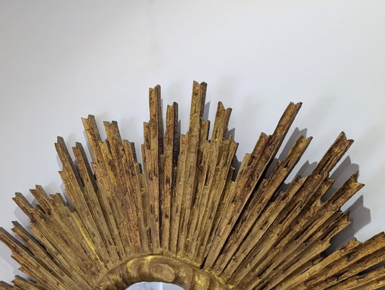 Grand Miroir Soleil Mid-Century en Bois Sculpté Doré, Années 1950 – Glass, Wood (photo 4 of 20)