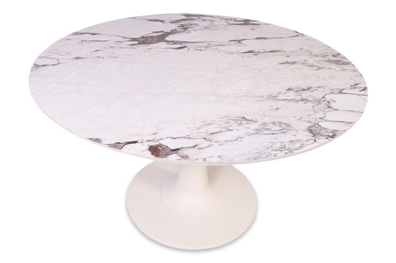 Image 1 of Leolux Columna dining table