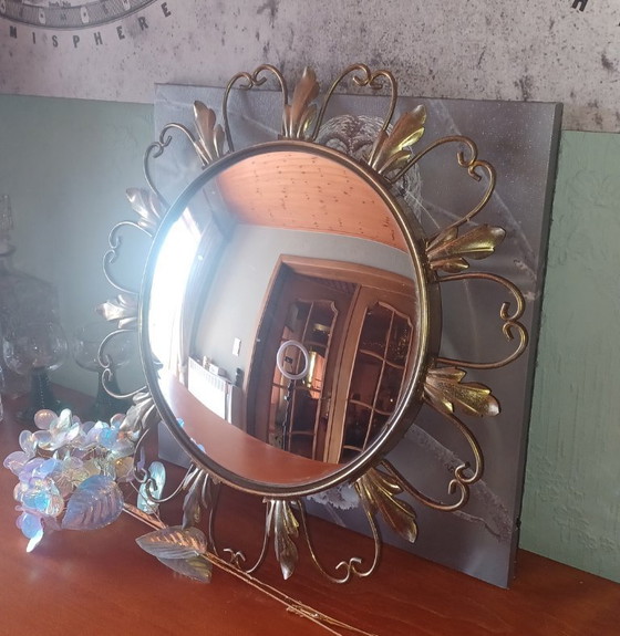 Image 1 of Vintage Deknudt Zonnespiegel Jaren 60 – Hollywood Regency Heksenoog Spiegel Messing – Bolle Butlerspiegel Mid Century Moderne Wa