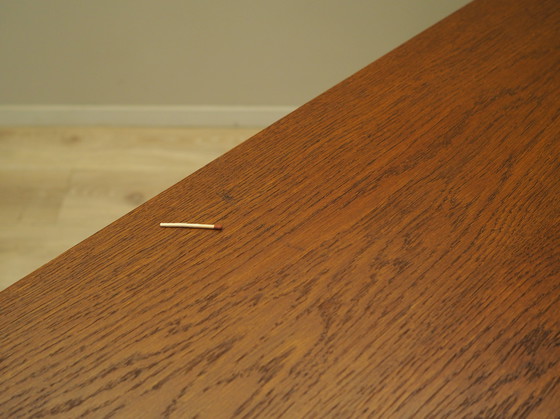 Image 1 of Buffet en chêne, design danois, années 1960, production : Danemark