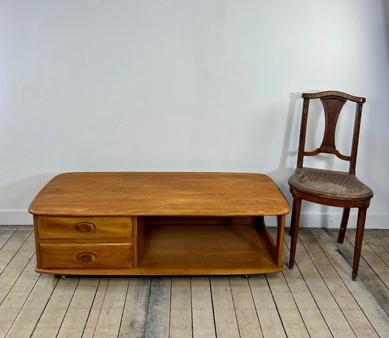 Image 1 of Table basse /meuble rangement en orme massif ERCOL Minerva 1980'S