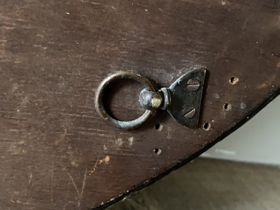 Image 1 of Grote ovale houten antieke spiegel 