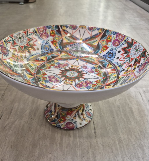 Centre de table en céramique décorée