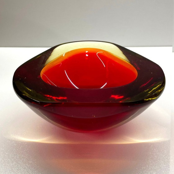 Mid-Century Murano Sommerso Glass Bowl / Vide Poche (Ruby Red & Amber, 1960s) – Murano Glass (photo 3 of 7)