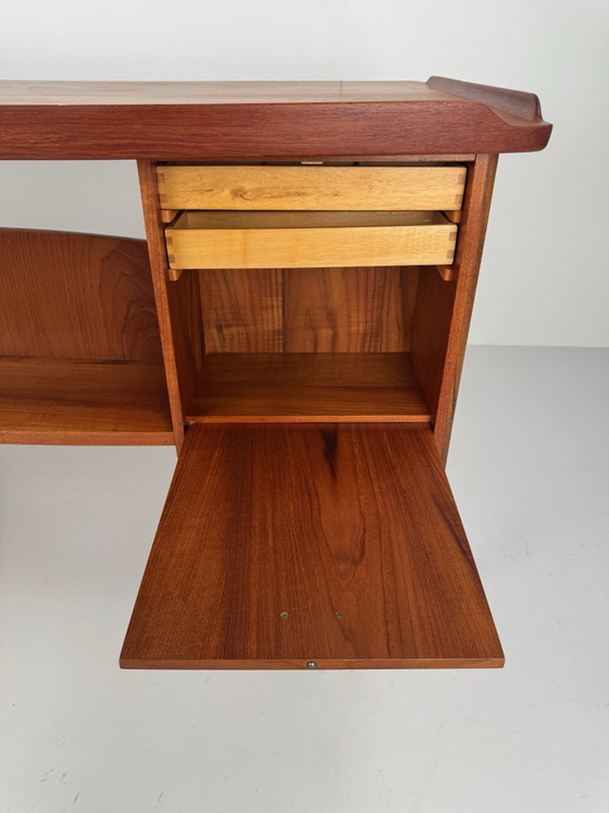 Boomerang Executive Desk, Svend Aage Madsen for H.P. Hansen, Denmark, 1960s, Wood, Brown (photo 12 of 15)