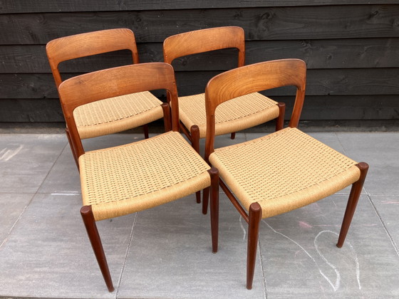 4 chaises de salle à manger originales Niels O. Møller modèle 75 en teck – Niels Otto Møller, Wood (photo 3 of 11)