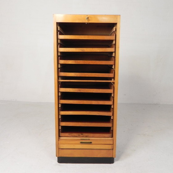 Image 1 of Armario antiguo con persiana enrollable de madera de abedul, Ekawerk Horn Lippe, Alemania, década de 1950.