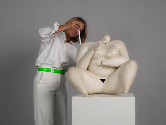 „Courage“ Expressive Keramik-Frauen-Bildhauerei von Evelyn Van Baarda, Niederlande, 1981 – Ceramic (photo 6 of 9)