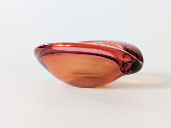 Murano-Sommerso-Aschenbecher aus der Mitte des Jahrhunderts, rosa-orange – Schalen, Glass (photo 4 of 19)