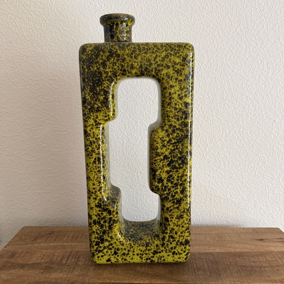 Vintage Vase – Ceramic (photo 3 of 5)