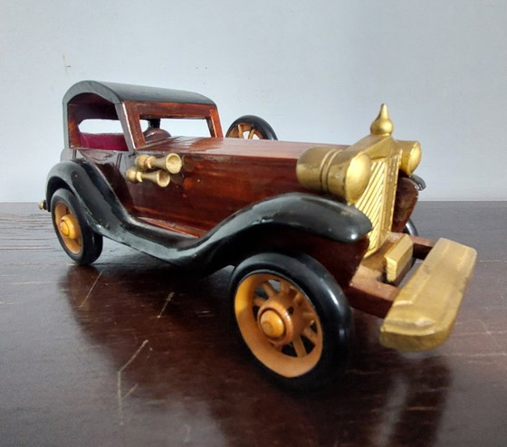 Image 1 of Voitures et camions en bois fabriqués et peints à la main