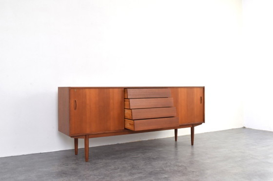 Image 1 of Buffet scandinave en teck du milieu du siècle par Nils Jonsson pour P.S. Heggen, années 1960.