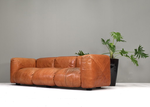 Mario Marenco Tan Leren Sofa van Arflex, Italië - circa 1970