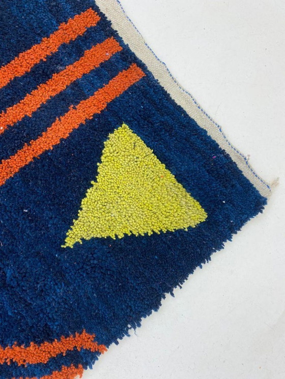 Image 1 of Off-white rug with geometric patterns, 250cm x 150cm