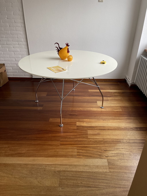Kartell Glossy dining table round 130cm