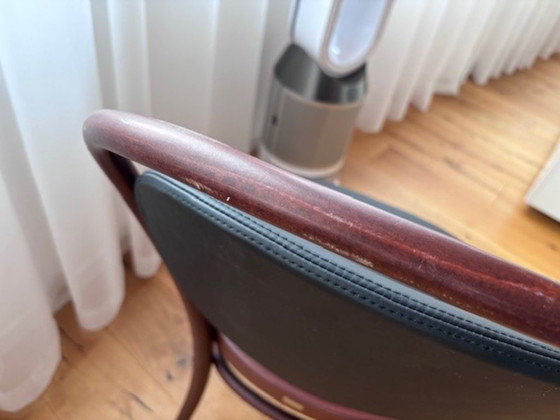 Image 1 of Sedie da caffè THONET 215 P in faggio curvato/mogano e pelle nappa nera