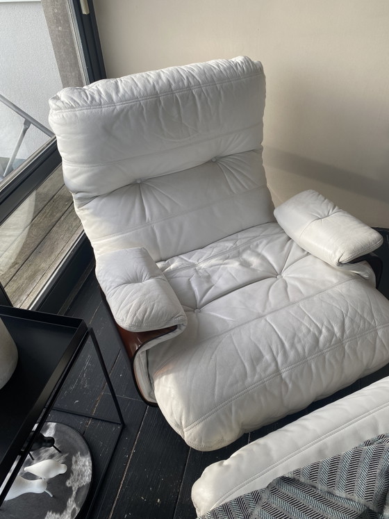 Marsala with ottoman Ligne Roset – Armchairs, Leather, Plexiglass, Vintage (photo 3 of 5)