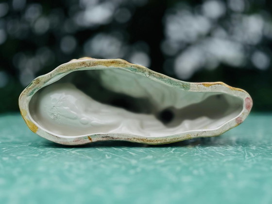 Image 1 of Deux Bambies en guise de cérémonie pour les non réclamés - Relique néo-infantile (n° 1)