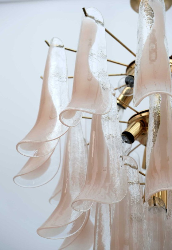 Image 1 of Lustre Mazzega en verre de Murano italien à pétales, style moderne du milieu du siècle, années 1970