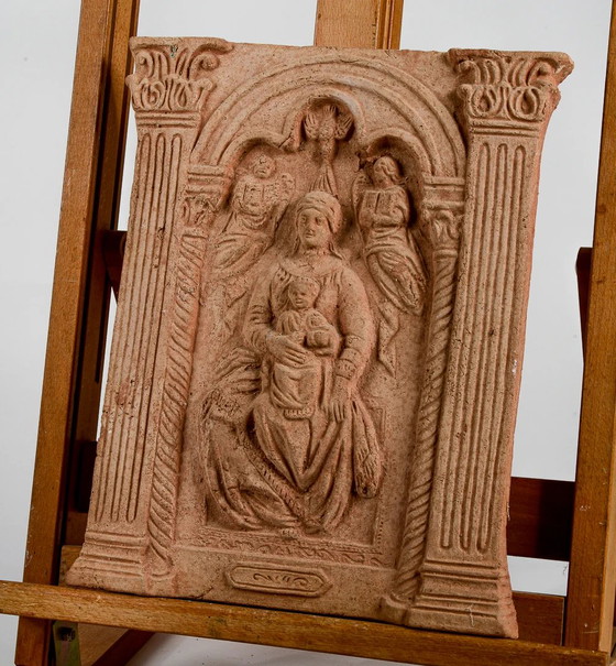 Terracotta Plaque depicting Sacred Scene: Madonna and Child - Handcrafted, Wall decoration, Brown, Renaissance (photo 3 of 6)
