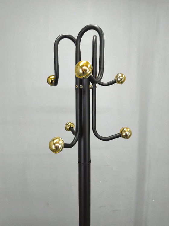 Image 1 of Italiaanse kapstok uit het midden van de 20e eeuw, zwart metaal, plastic en steen, jaren 70