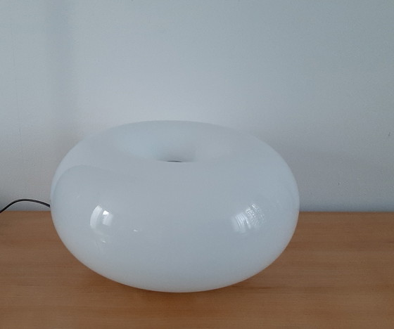 Image 1 of Tafellamp van opalineglas