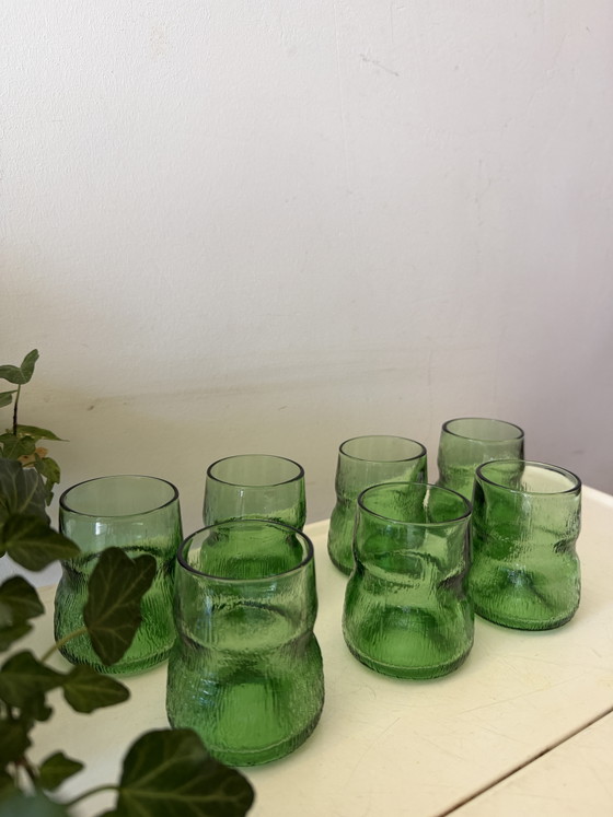 Image 1 of Vasos italianos de cristal Amero Averna 7 de color verde esmeralda