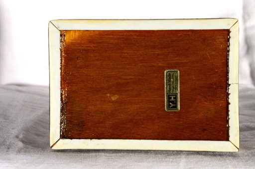 Mosaic jewelry box inlaid with mother-of-pearl from the Near East (Egypt), 14x9cm