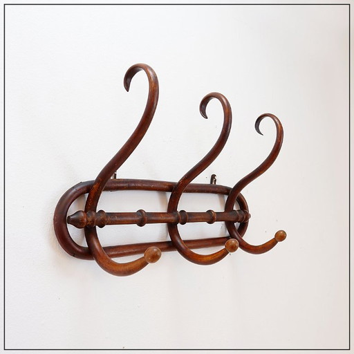Porte-manteau mural, style Thonet.