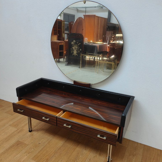 Image 1 of coiffeuse vintage, commode, buffet, meuble bas, meuble TV, armoire murale