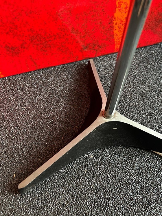Image 1 of Raak ligtelijn vloerlamp