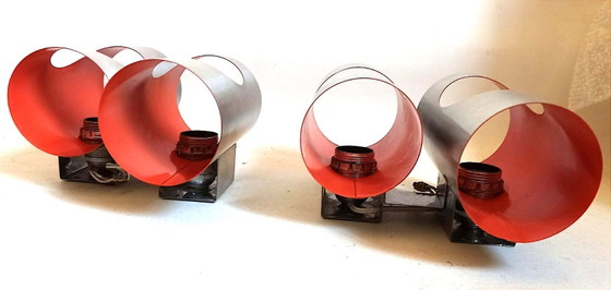 Image 1 of Een paar dubbele oranje Oxar Space Age wandlampen uit de jaren 70.